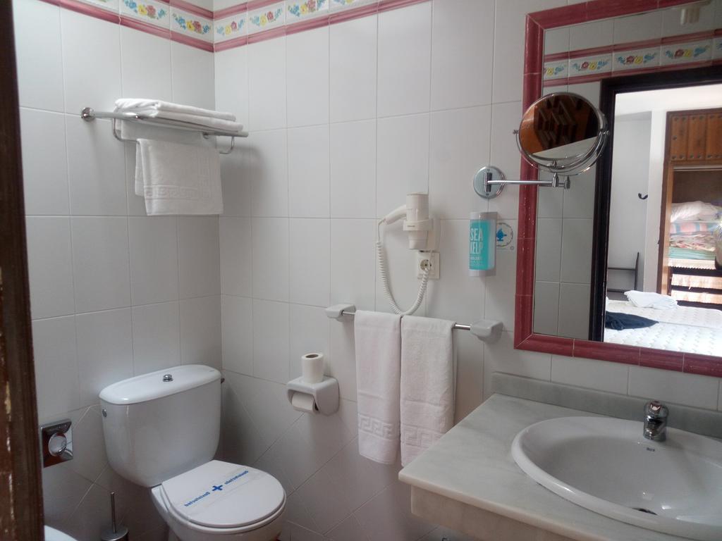 Hostal Gran Capitan Chipiona Exteriér fotografie